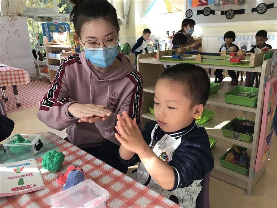 4777777香港今晚开什么,全面释义、解释与落实